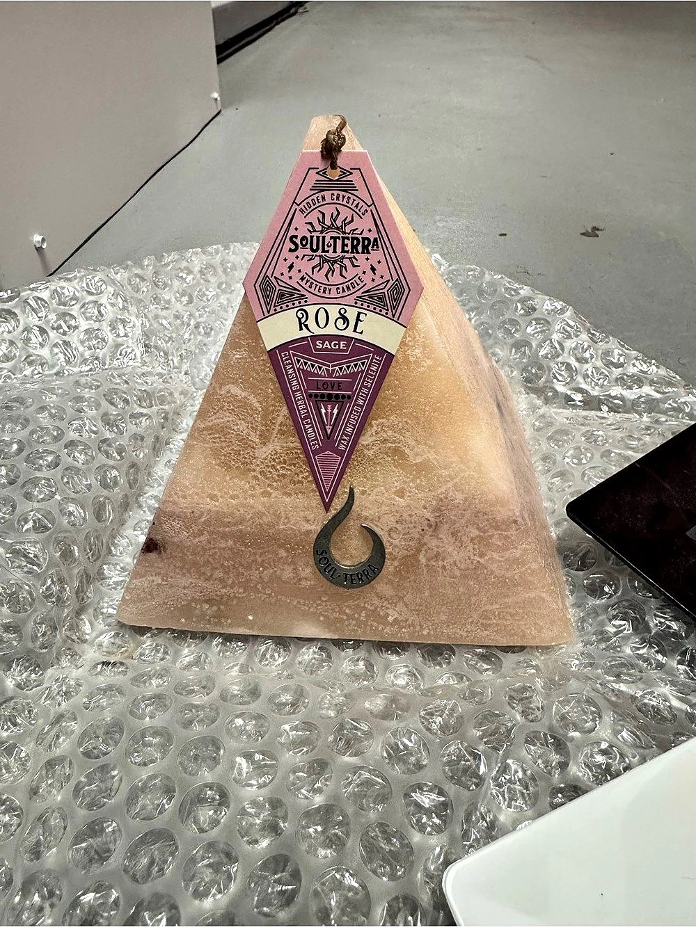 Soulterra Rose Pyramid crystal candle